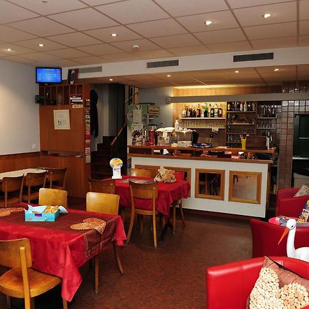 Hotel Restaurant Au Chasseur Orbe 외부 사진
